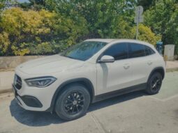 MERCEDES GLA 200 AUTOMATIC full