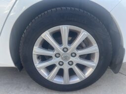 TOYOTA AURIS HYBRID AUTOMATIC full