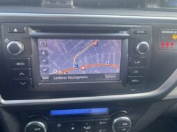 TOYOTA AURIS HYBRID AUTOMATIC full