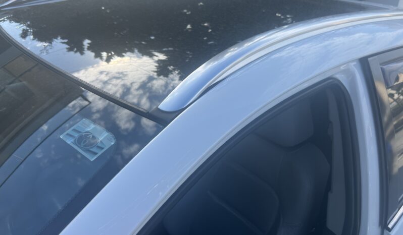 TOYOTA AURIS HYBRID AUTOMATIC full