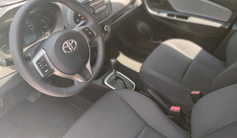 TOYOTA YARIS HYBRID AUTOMATIC full