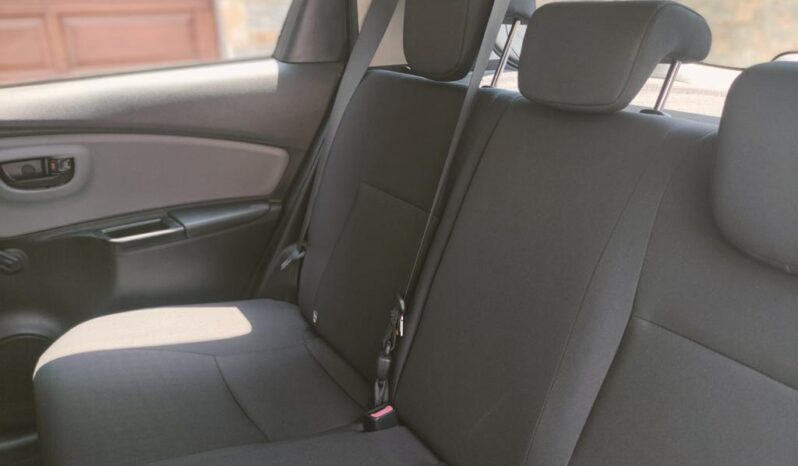 TOYOTA YARIS HYBRID AUTOMATIC full