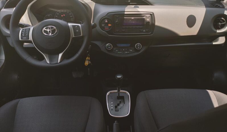 TOYOTA YARIS HYBRID AUTOMATIC full