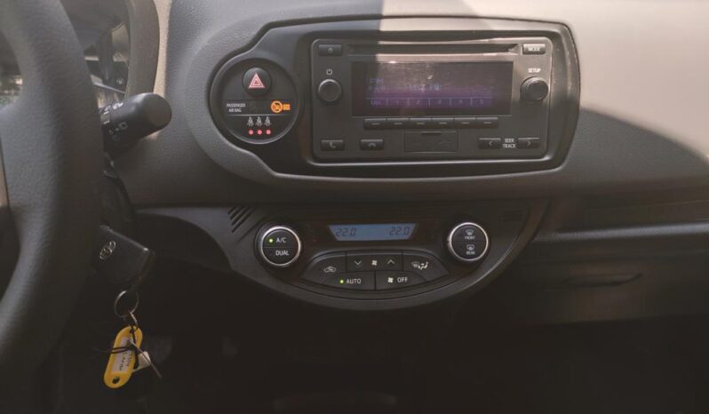 TOYOTA YARIS HYBRID AUTOMATIC full