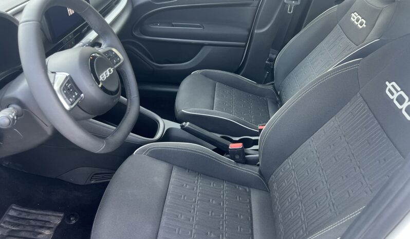 FIAT 600 HYBRID AUTOMATIC full