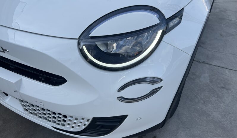 FIAT 600 HYBRID AUTOMATIC full